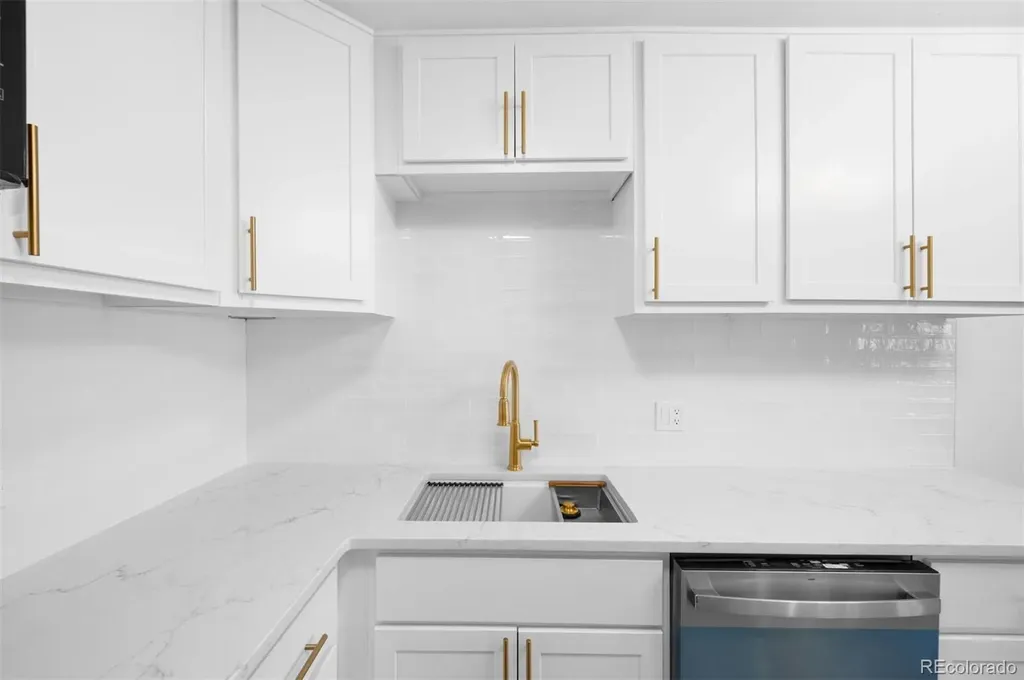 675 S Alton Way Denver CO 80247