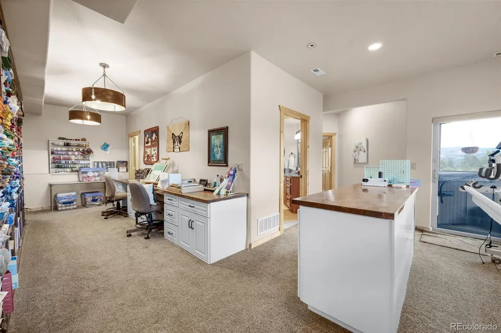 205 Eagleview Circle Florissant CO 80816