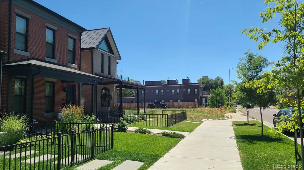 3032 Champa Street Denver CO 80205