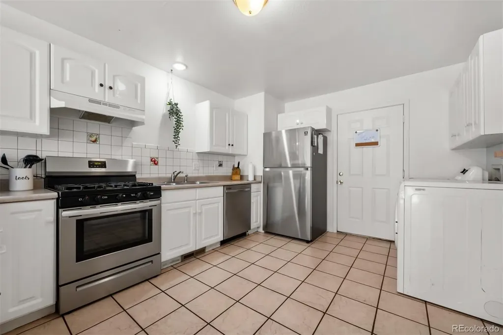 219 W Harmony Drive Pueblo CO 81007