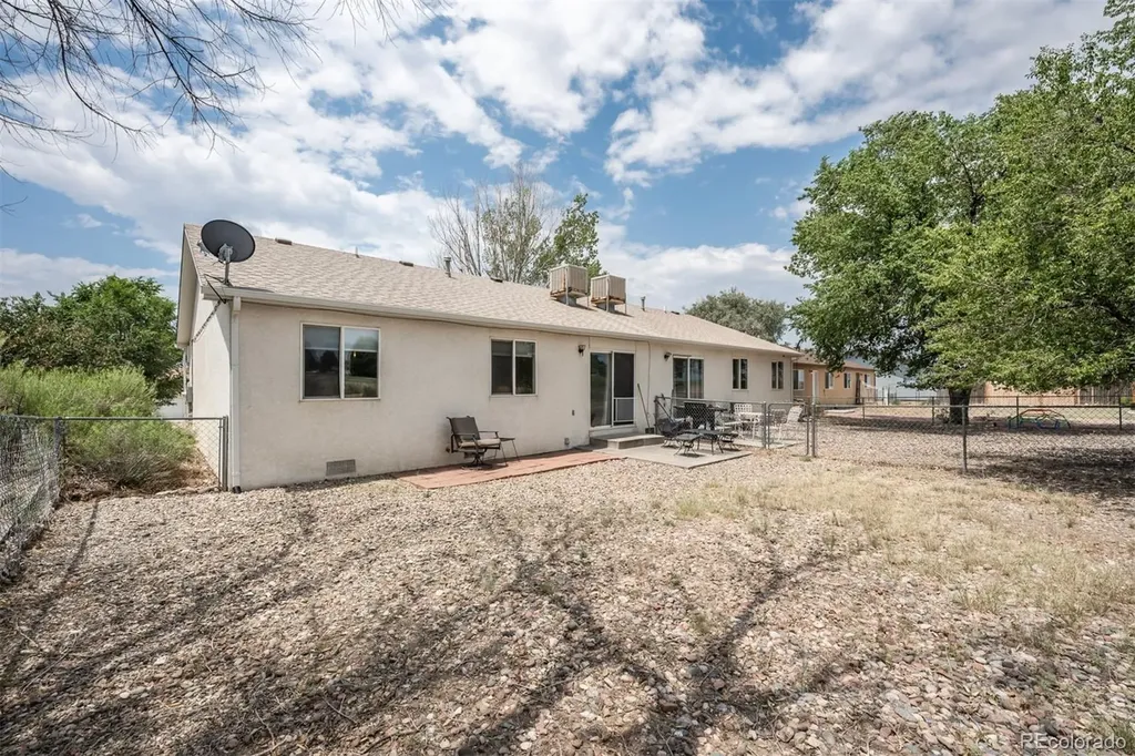 219 W Harmony Drive Pueblo CO 81007