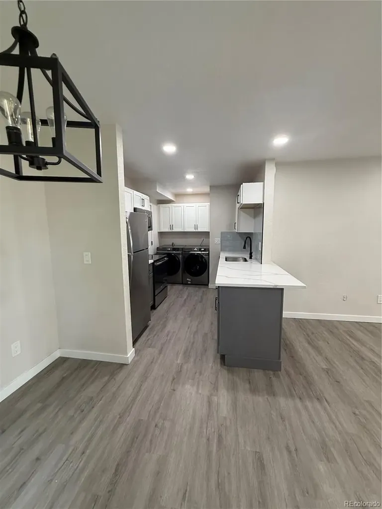 92 Newark Street Aurora CO 80012
