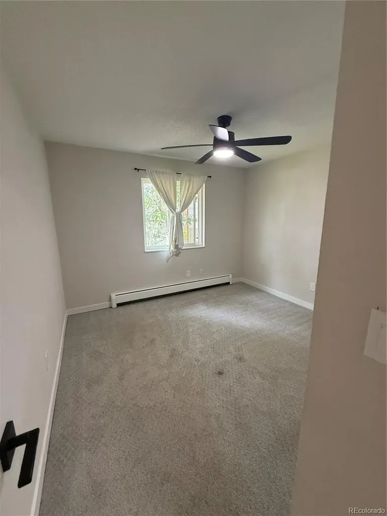 92 Newark Street Aurora CO 80012