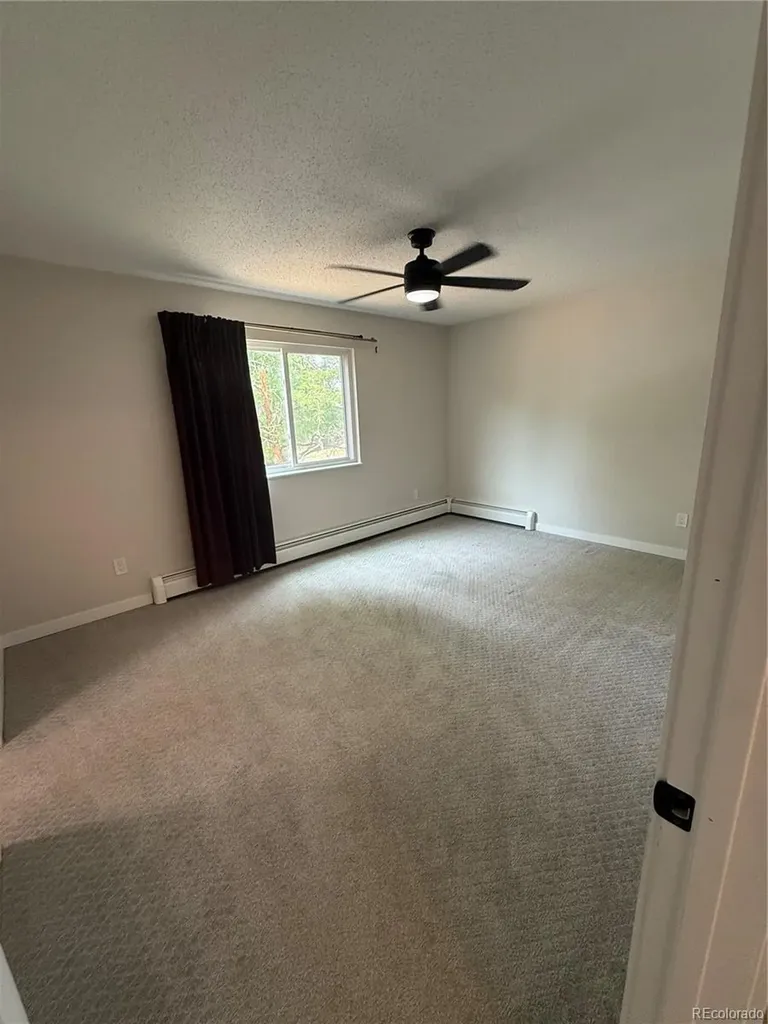 92 Newark Street Aurora CO 80012