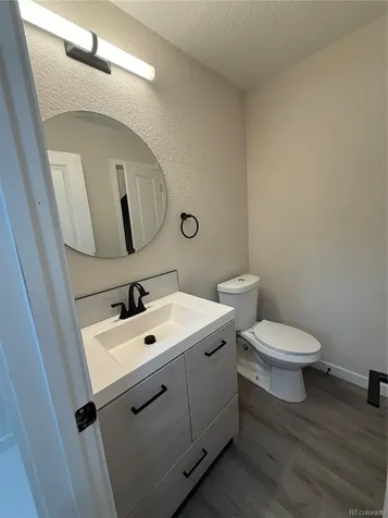 92 Newark Street Aurora CO 80012