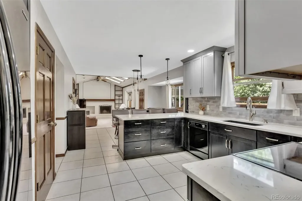 8252 S Krameria Way Centennial CO 80112