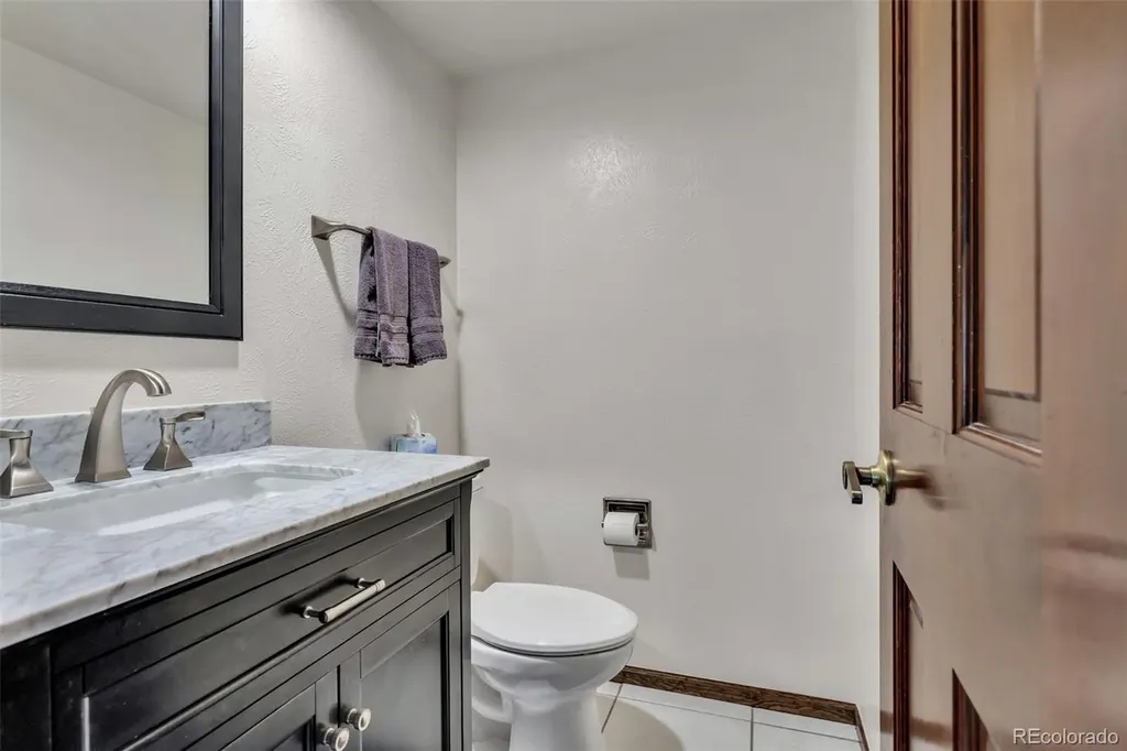 8252 S Krameria Way Centennial CO 80112