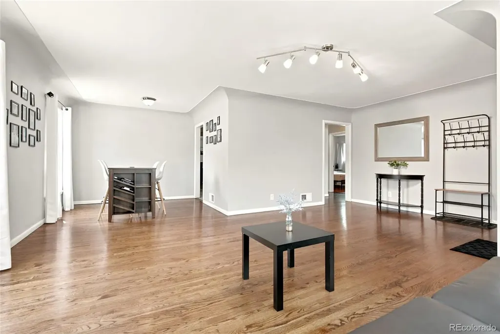 485 Zenobia Street Denver CO 80204