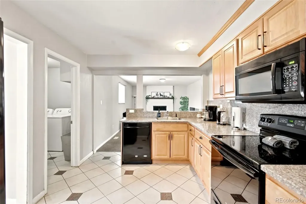 485 Zenobia Street Denver CO 80204