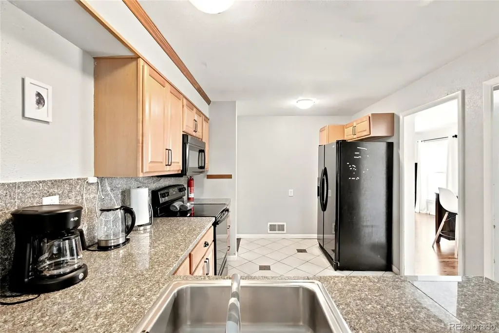 485 Zenobia Street Denver CO 80204