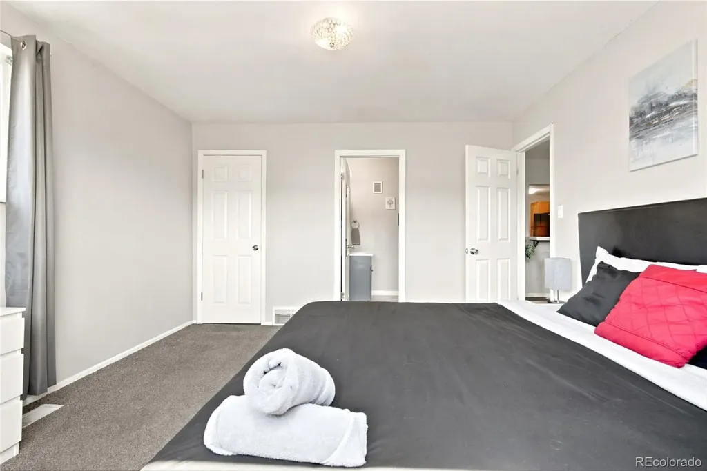 485 Zenobia Street Denver CO 80204