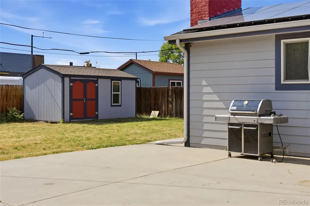 485 Zenobia Street Denver CO 80204