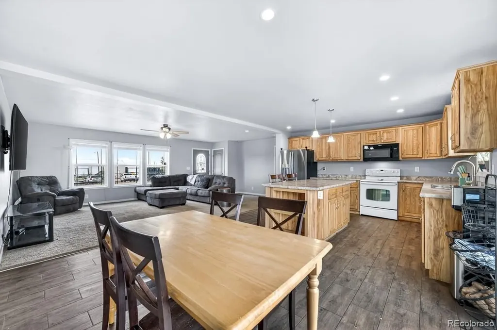 736 Indiana Avenue Limon CO 80828