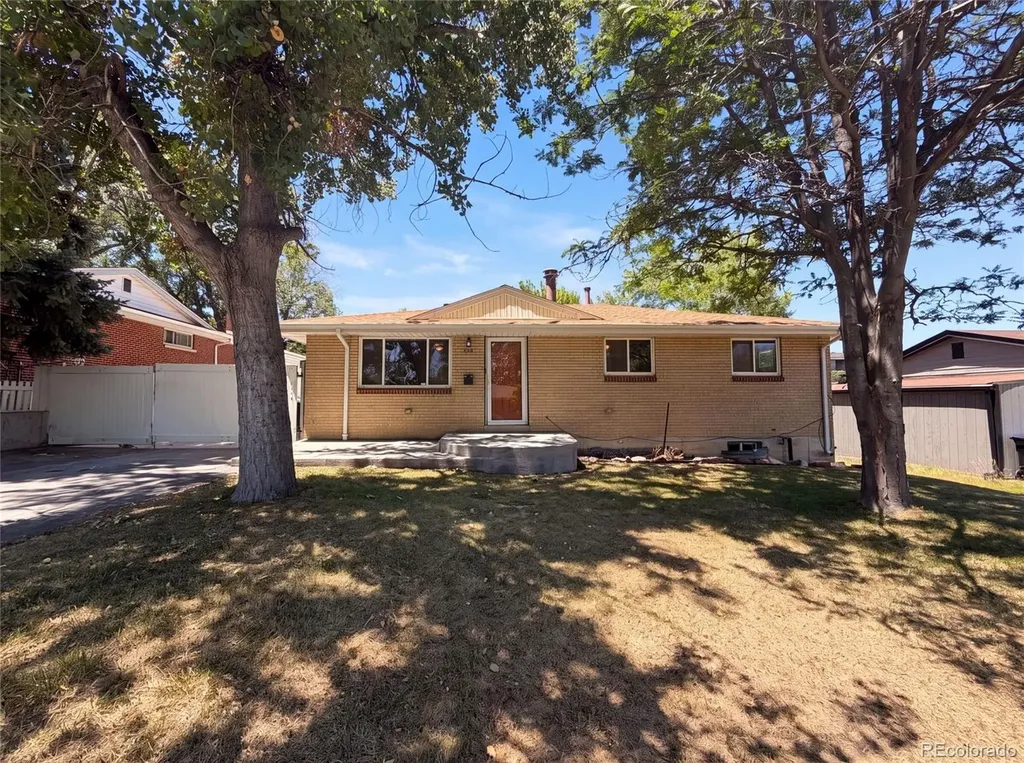 5667 Johnson Street Arvada CO 80002