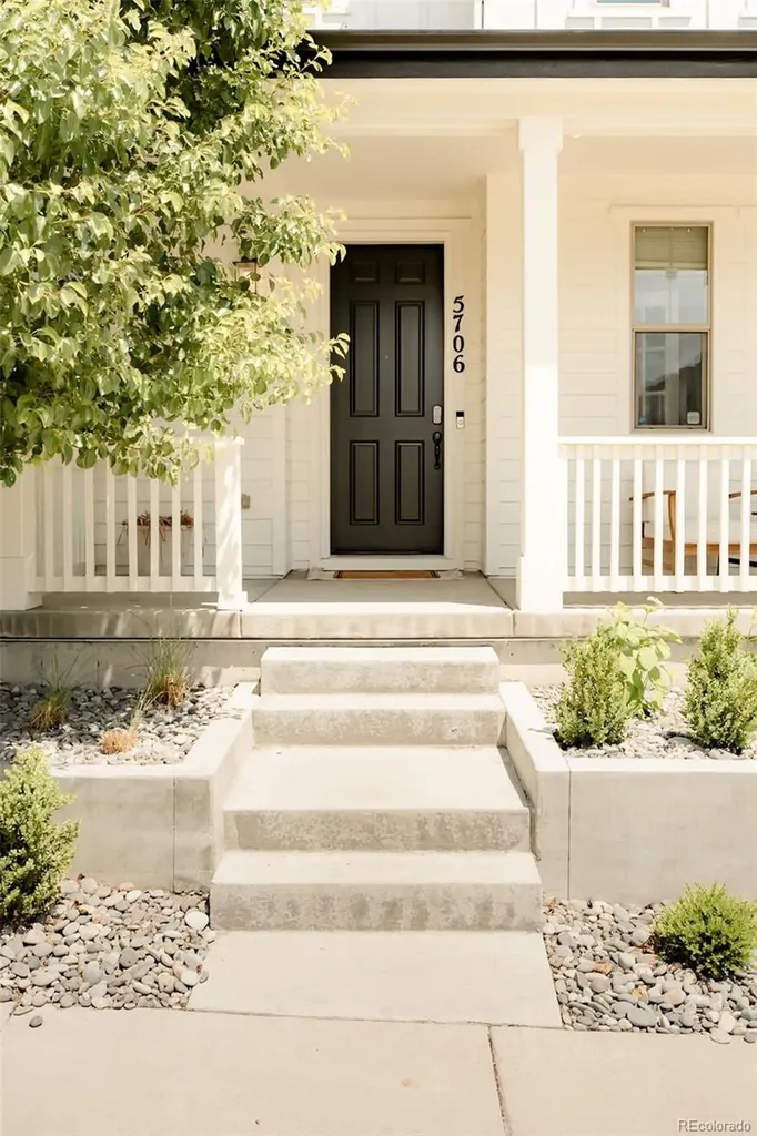 5706 Boston Court Denver CO 80238
