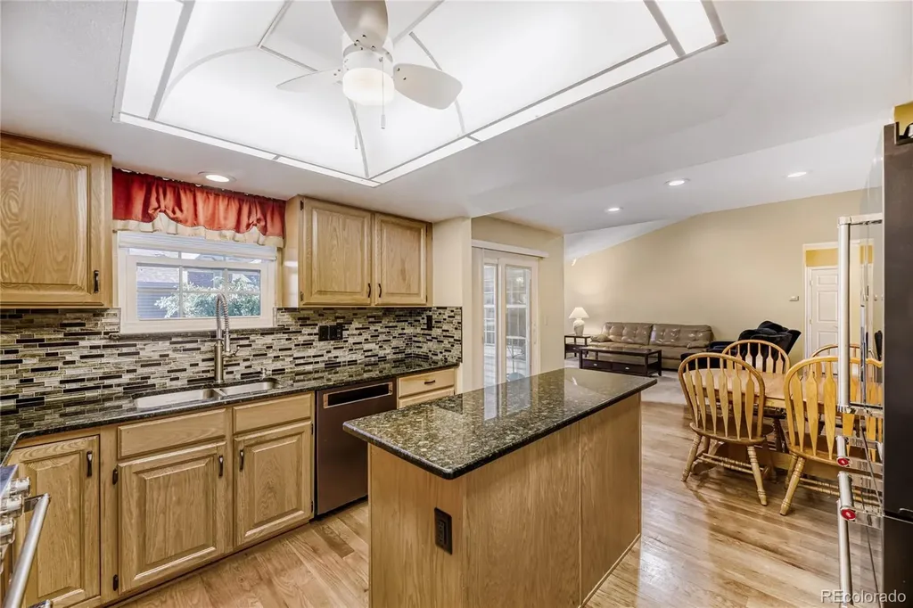 2824 S Heather Gardens Way Aurora CO 80014