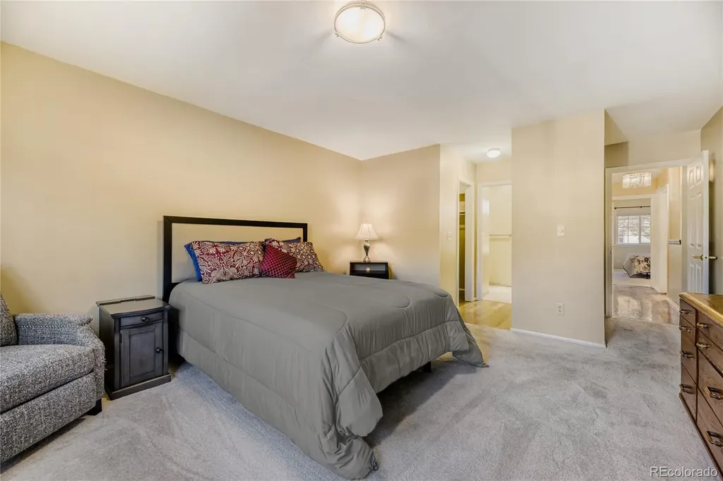 2824 S Heather Gardens Way Aurora CO 80014