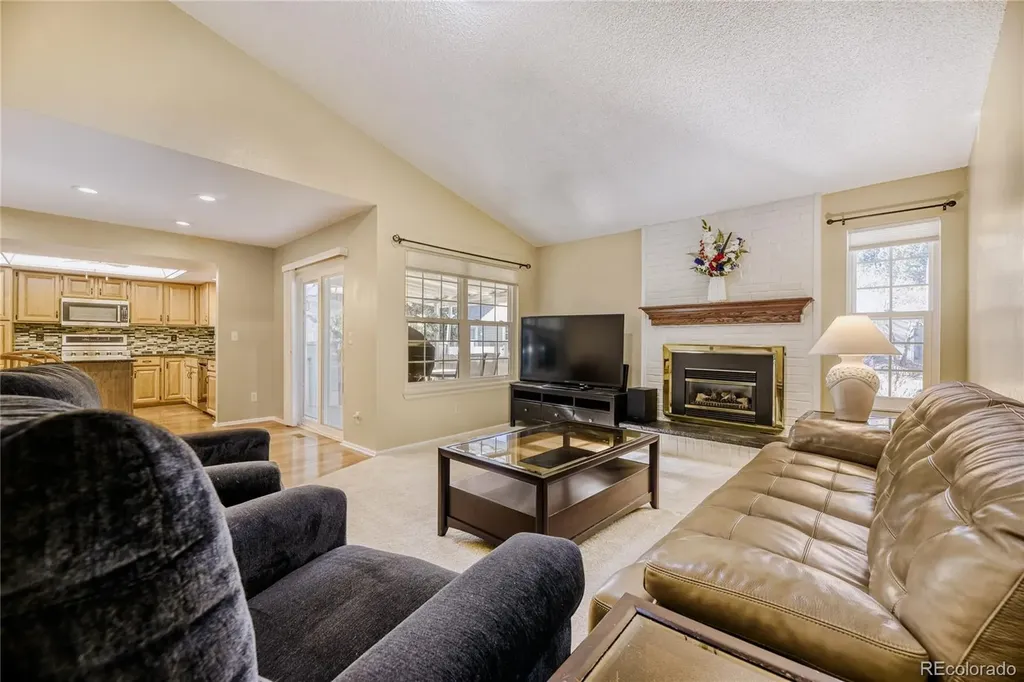 2824 S Heather Gardens Way Aurora CO 80014