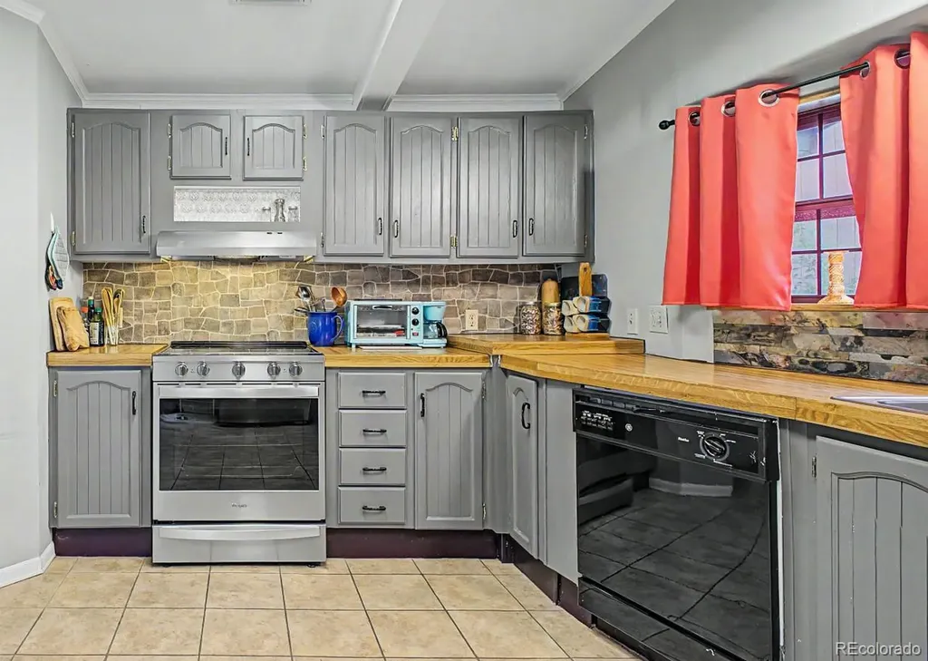 76 Pinecone Street Golden CO 80401