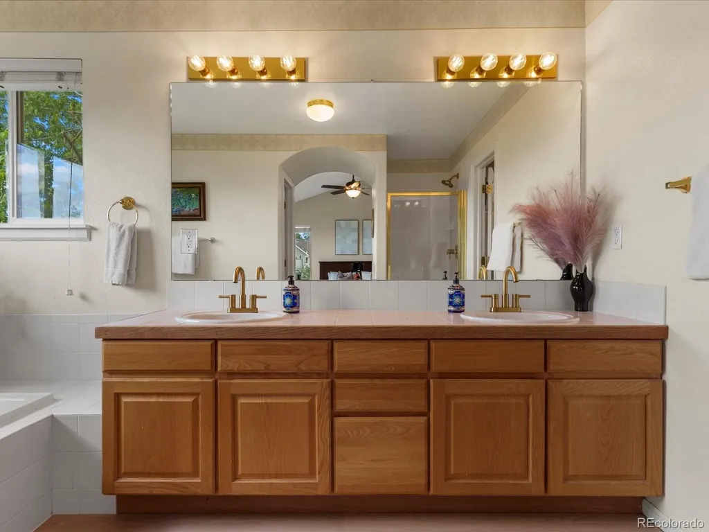 21876 E Berry Place Centennial CO 80015