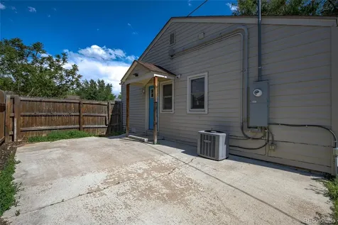 1173 Chester Street Aurora CO 80010