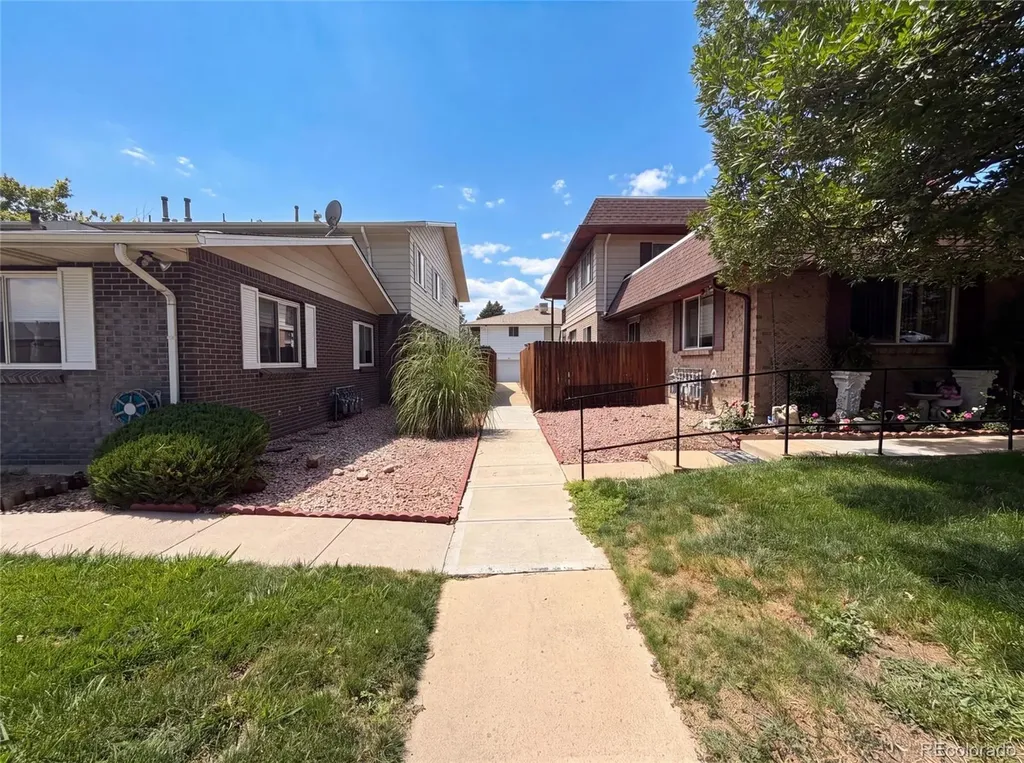 9867 Lane Street Denver CO 80260