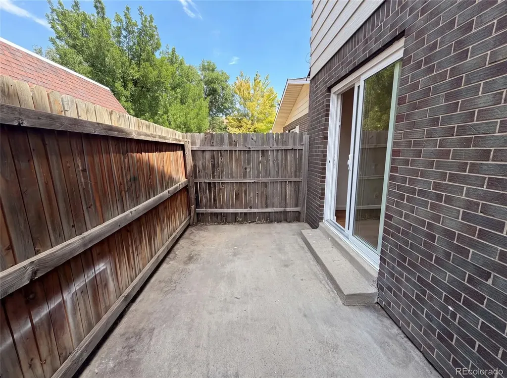 9867 Lane Street Denver CO 80260