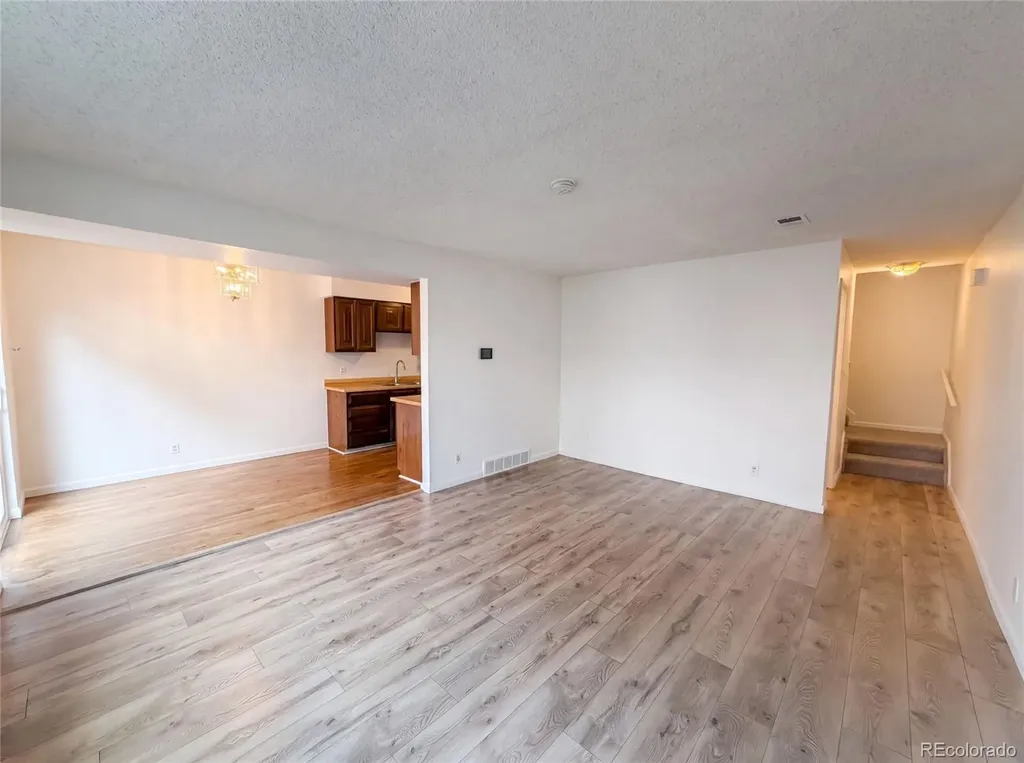 9867 Lane Street Denver CO 80260