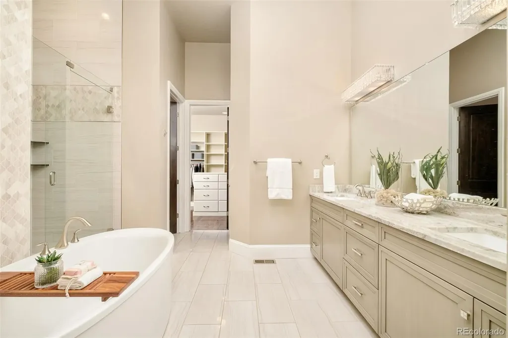 7056 E Lake Circle Centennial CO 80111