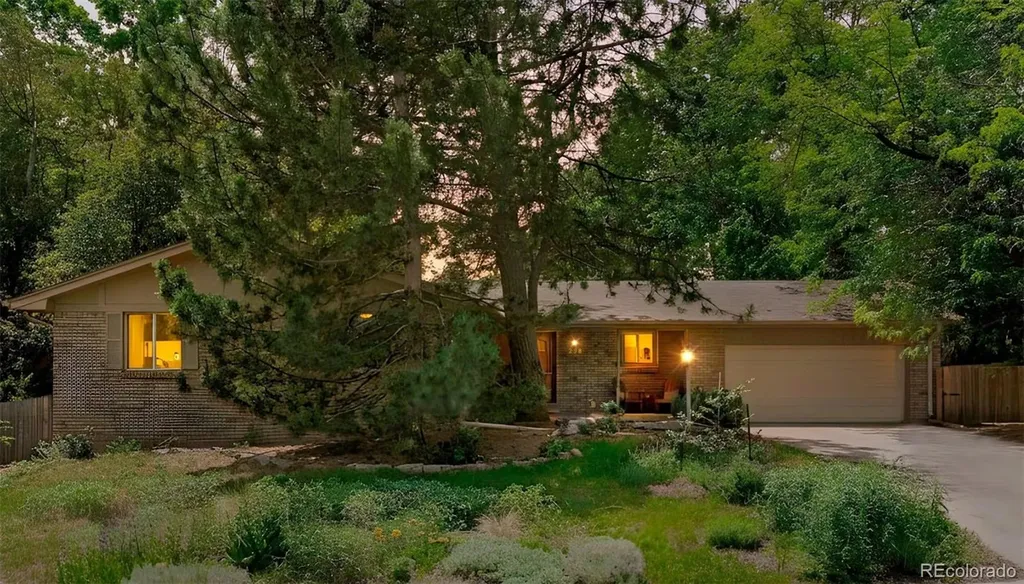 Broomfield CO, 298 E 12th Avenue