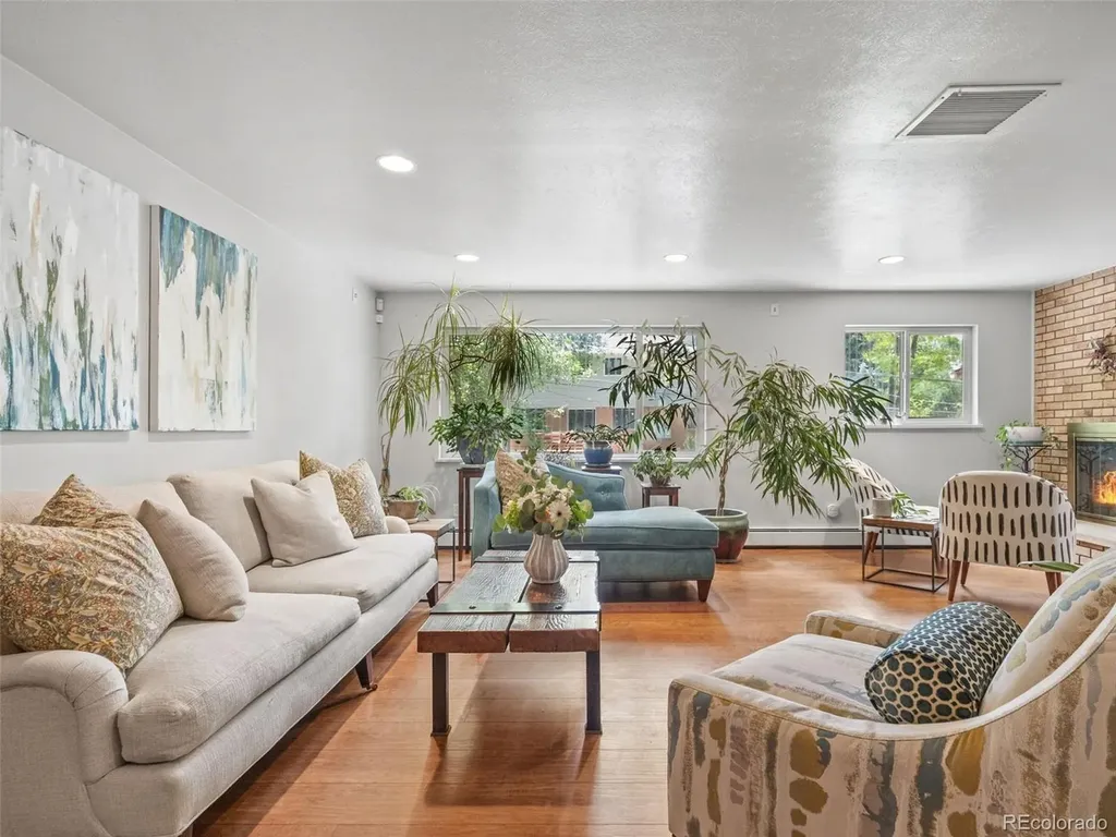 298 E 12th Avenue Broomfield CO 80020