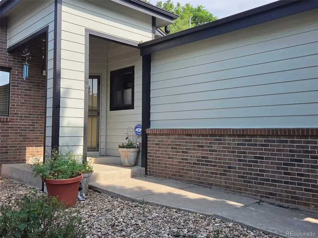 11183 E Baltic Place Aurora CO 80014