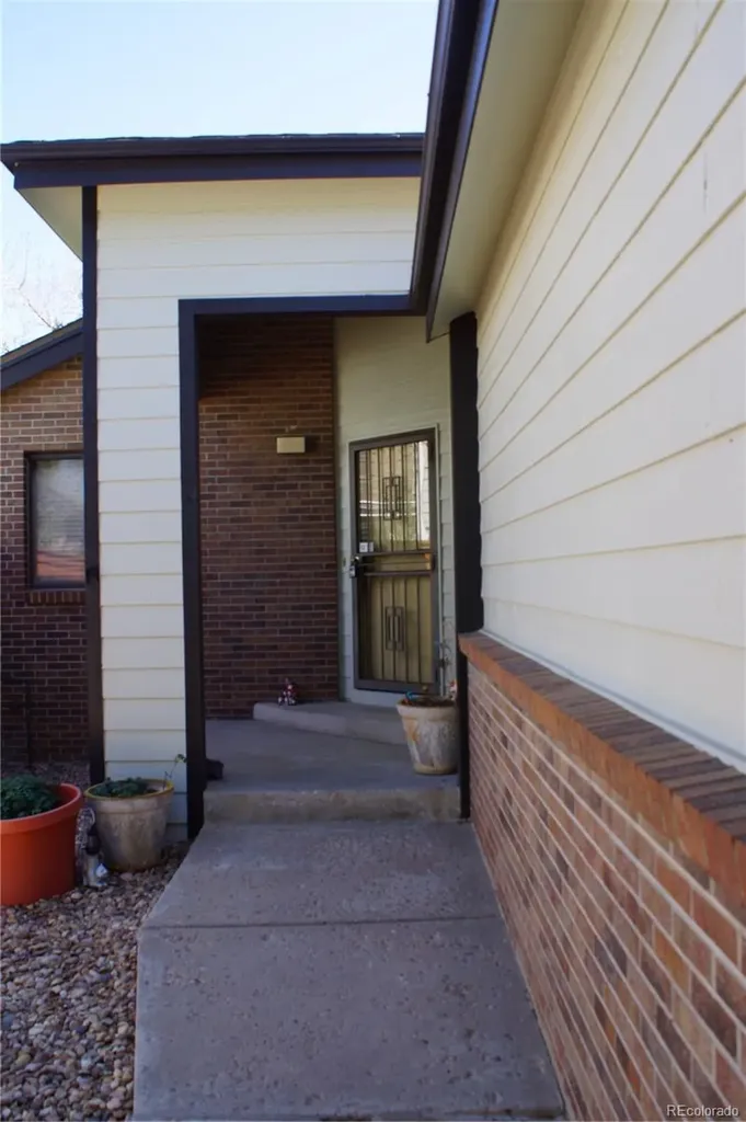 11183 E Baltic Place Aurora CO 80014