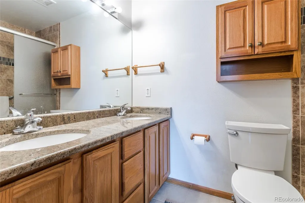 5727 W Asbury Place Denver CO 80227