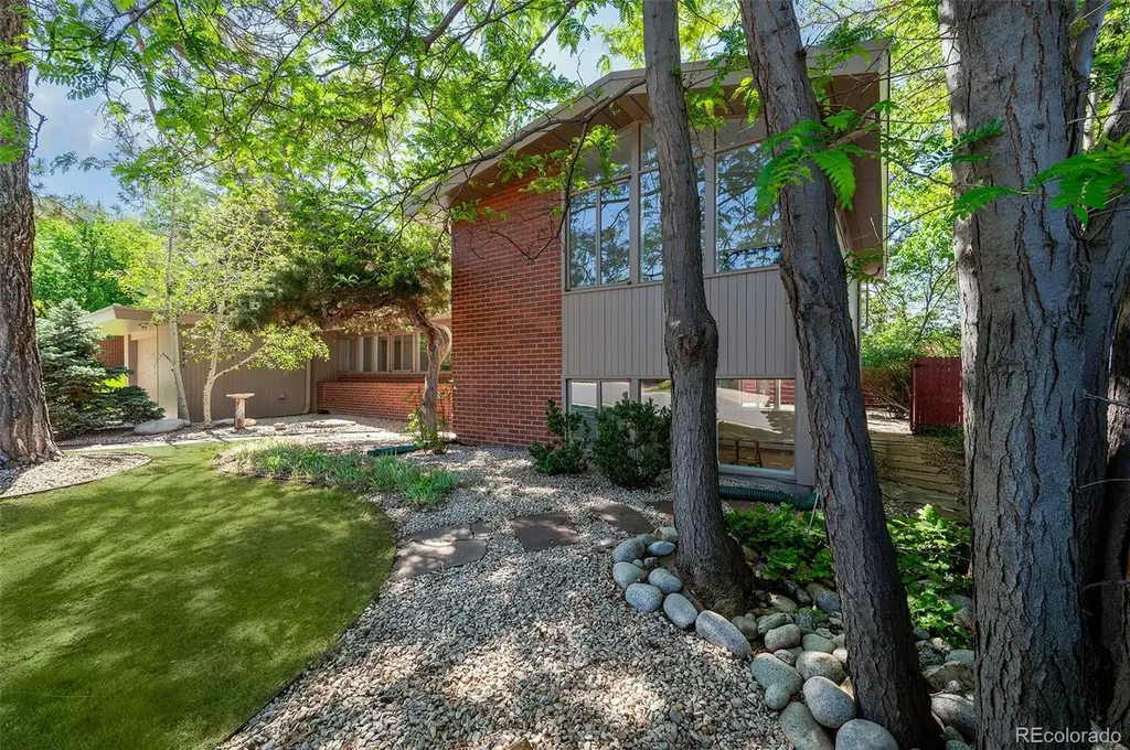 2935 S Lafayette Drive Englewood CO 80113