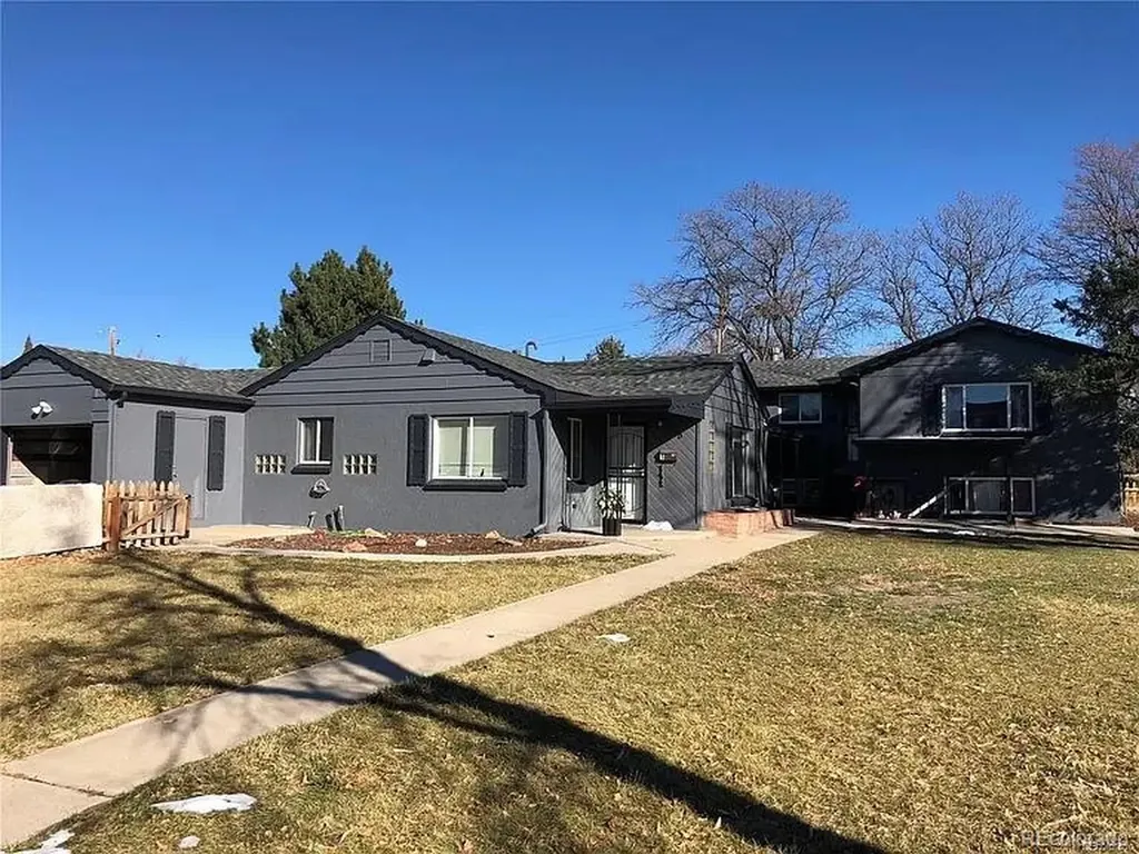 2000 Elmira St Street Aurora CO 80010