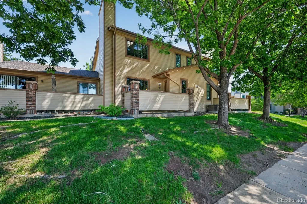 9147 W Cedar Drive Denver CO 80226