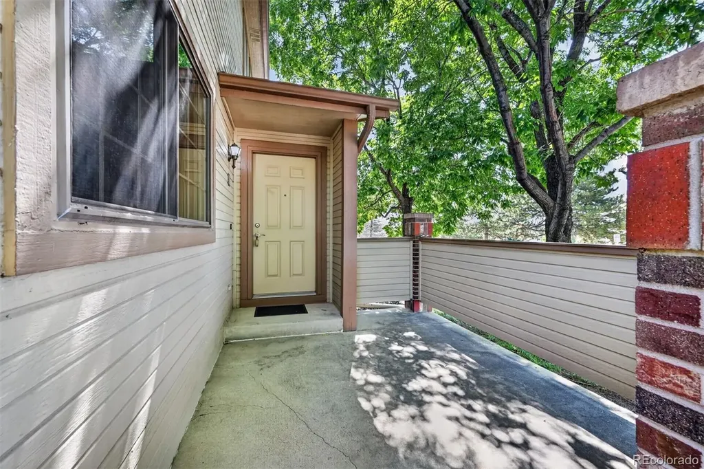 9147 W Cedar Drive Denver CO 80226