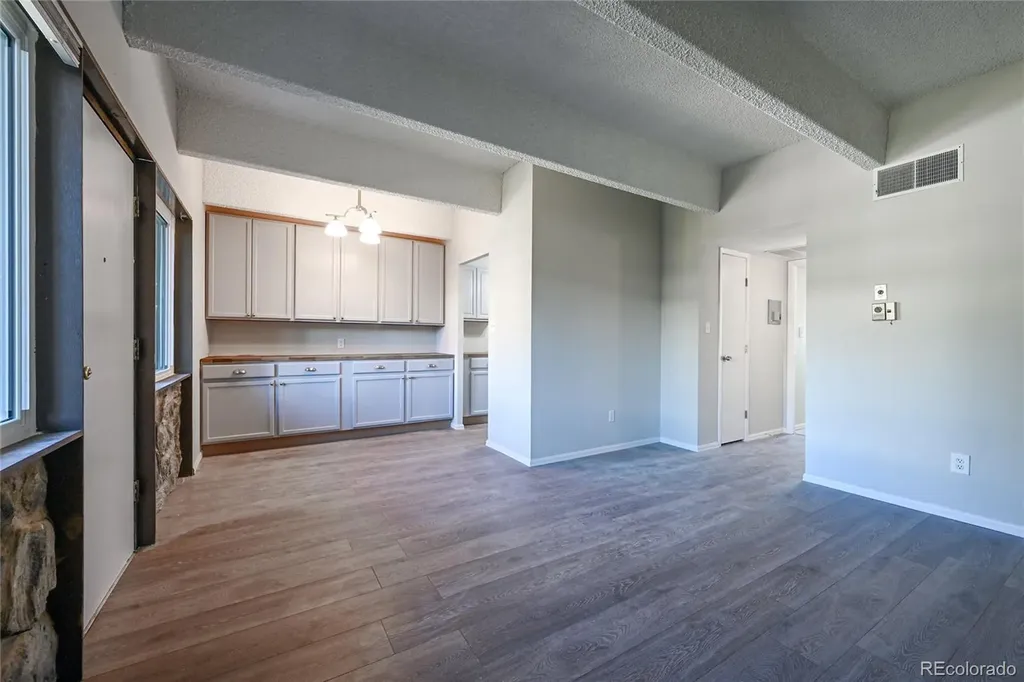 364 S Ironton Street Aurora CO 80012
