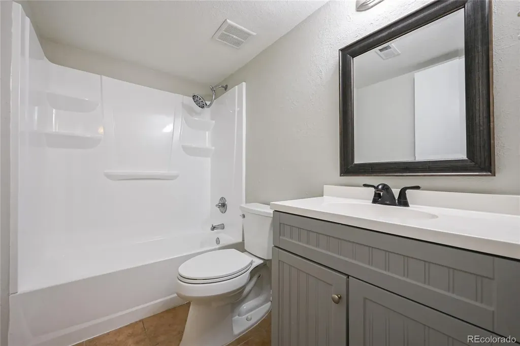 364 S Ironton Street Aurora CO 80012