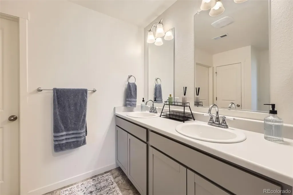 27425 E Byers Place Aurora CO 80018