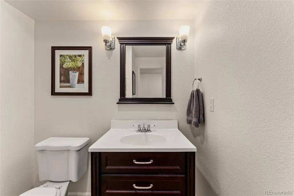 9441 S Hackberry Lane Littleton CO 80129