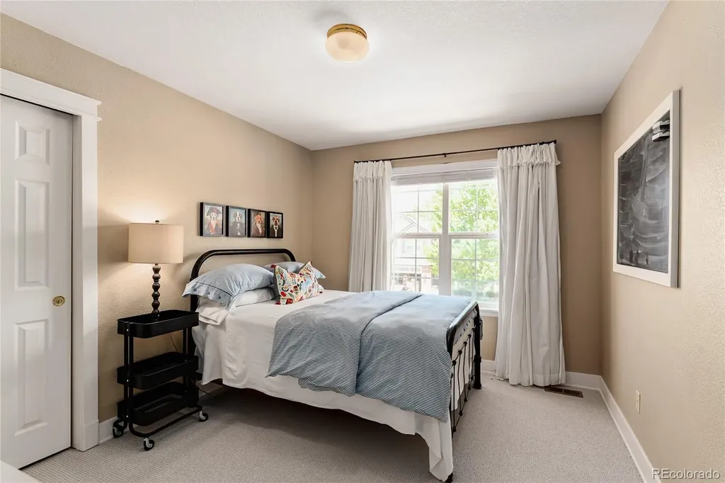 9441 S Hackberry Lane Littleton CO 80129