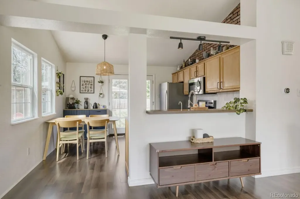2155 Steele Street Longmont CO 80501