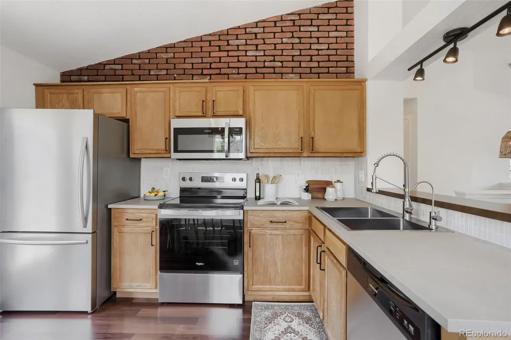 2155 Steele Street Longmont CO 80501