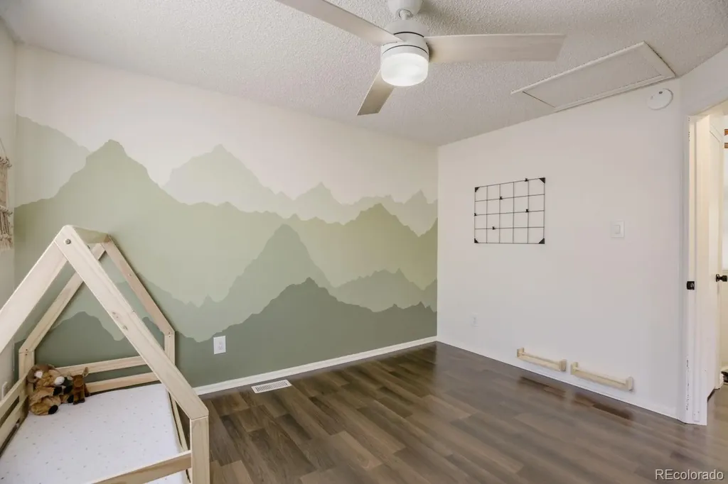 2155 Steele Street Longmont CO 80501