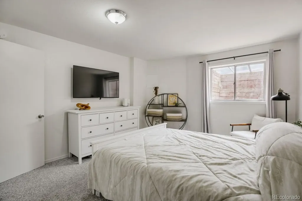 2155 Steele Street Longmont CO 80501
