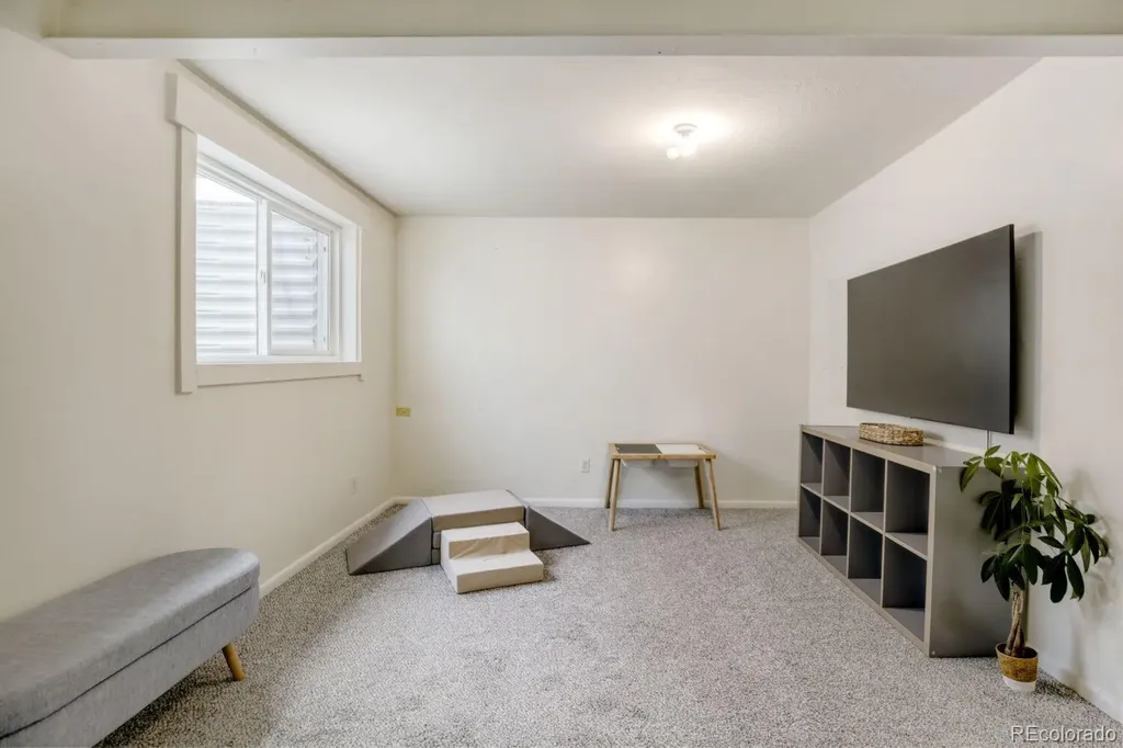 2155 Steele Street Longmont CO 80501