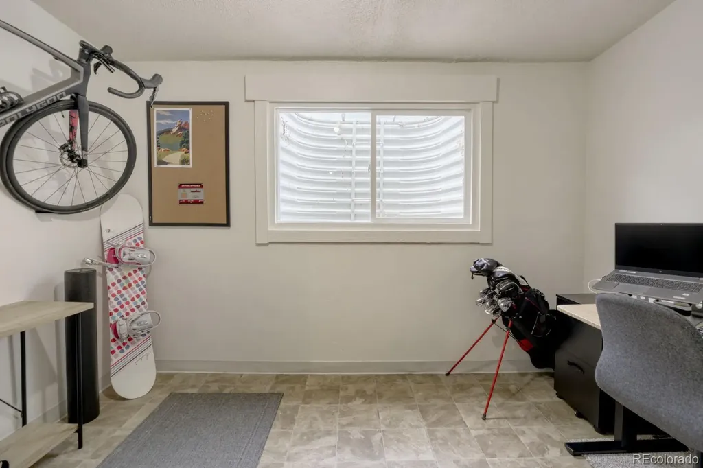 2155 Steele Street Longmont CO 80501