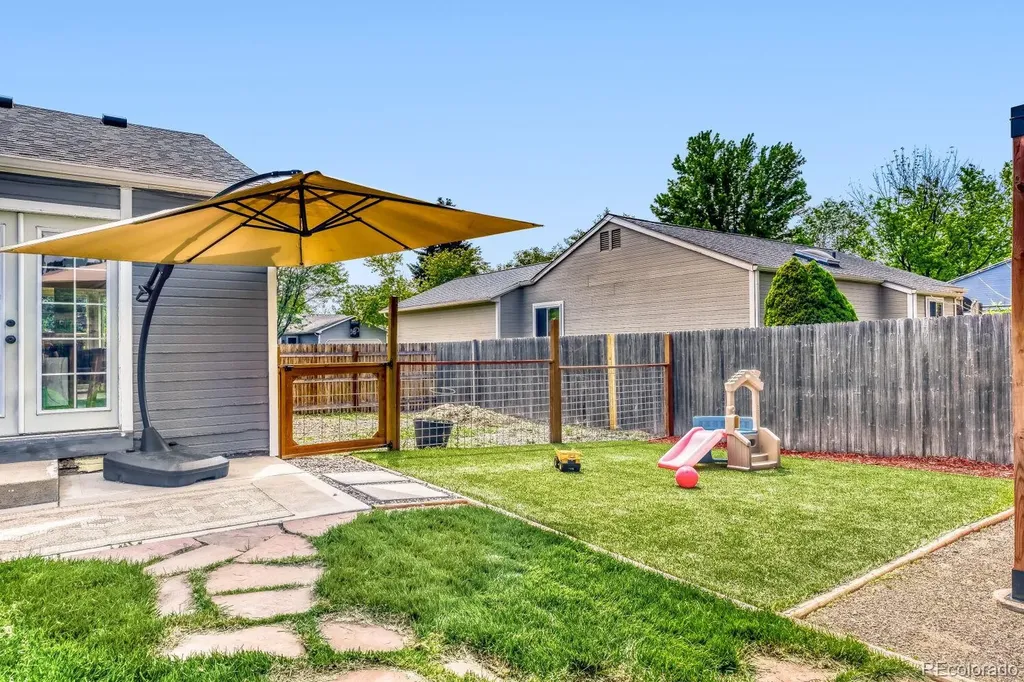 2155 Steele Street Longmont CO 80501